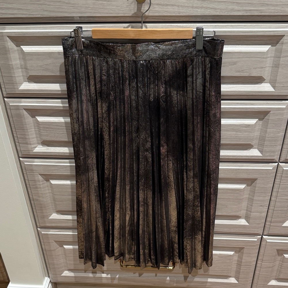 Zara Metallic Black A-Line Skirt - Picture 2 of 4